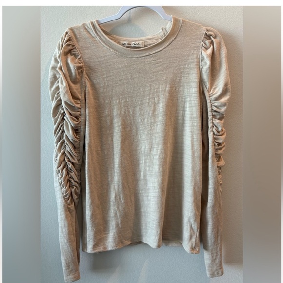 We the Free Natasha Tan Cream Ruched Long Sleeve Blouse Size S Sku#76 - Picture 2 of 5